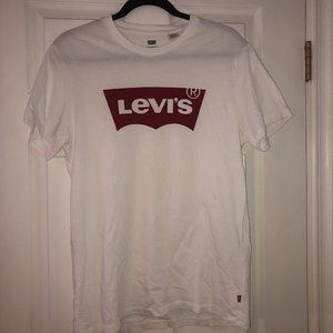 Levi's logo tee